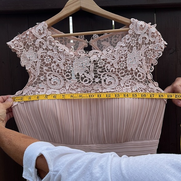 Formal Dress Perfect for Wedding, Shower or NYE!!! - Picture 10 of 11